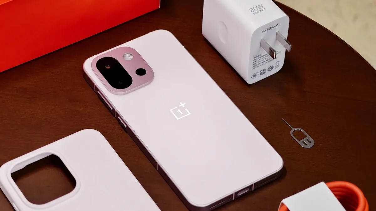 oneplus-13t-launch-price-specifications-battery-camera-details-hindi