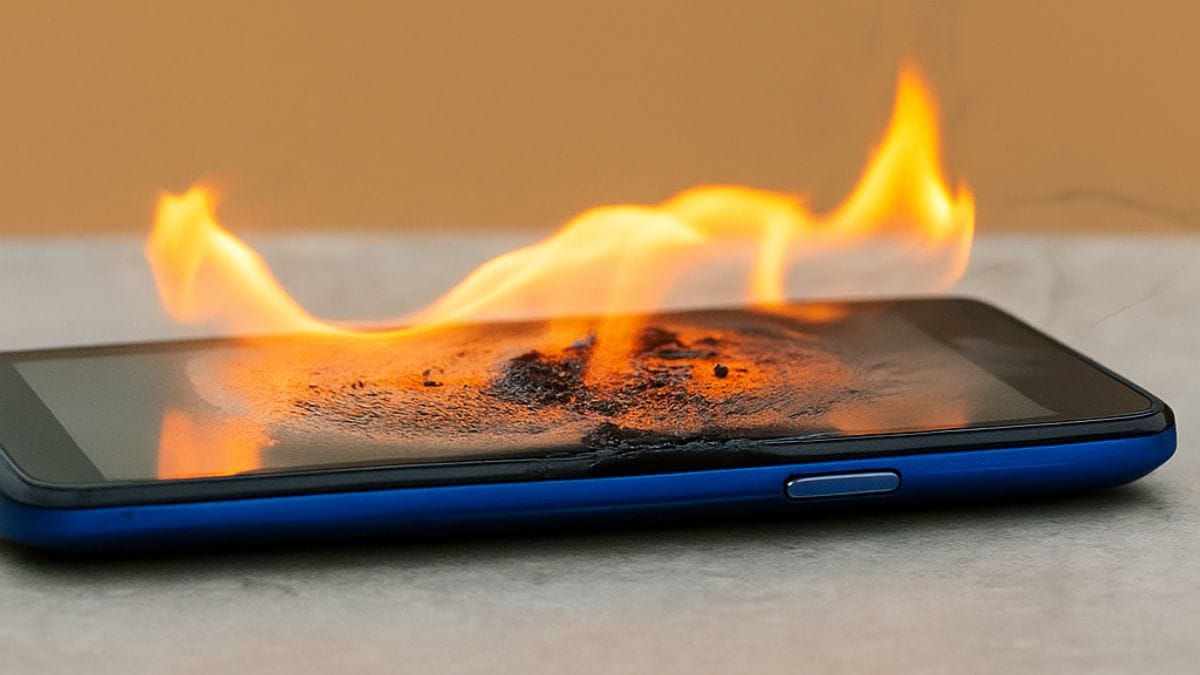 phone-heating-problem-summer-fix-hindi